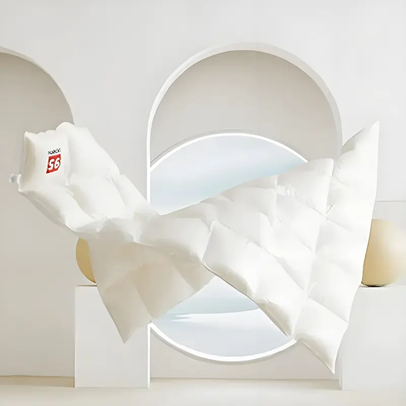 Conținut ridicat de puf, presiune zero, miros zero, antibacterian și anti-acarieni, umplutură groasă de plapumă de iarnă